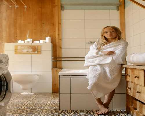 青岛供卵手术的费用多少钱_青岛供卵试管包男孩,腺肌症做试管会检查宫腔镜吗